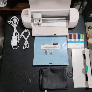 cricut explore 4 brand new